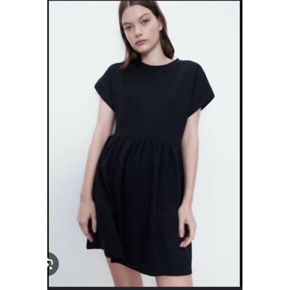 Zara Basic Black‎ Short-Sleeve Dress With Pleated Skirt & Back Zipper Closure - Picture 1 of 8